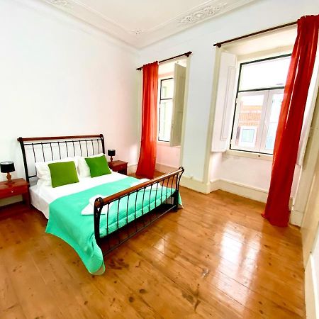 Artdeco Chiado 4 - Large Comfortable Double Room With Shared Bathroom Лісабон Екстер'єр фото