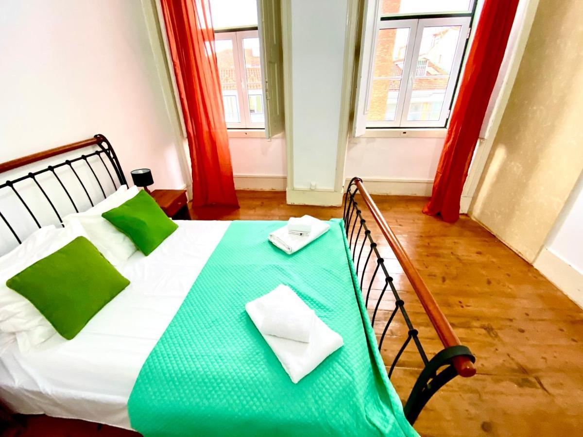 Artdeco Chiado 4 - Large Comfortable Double Room With Shared Bathroom Лісабон Екстер'єр фото
